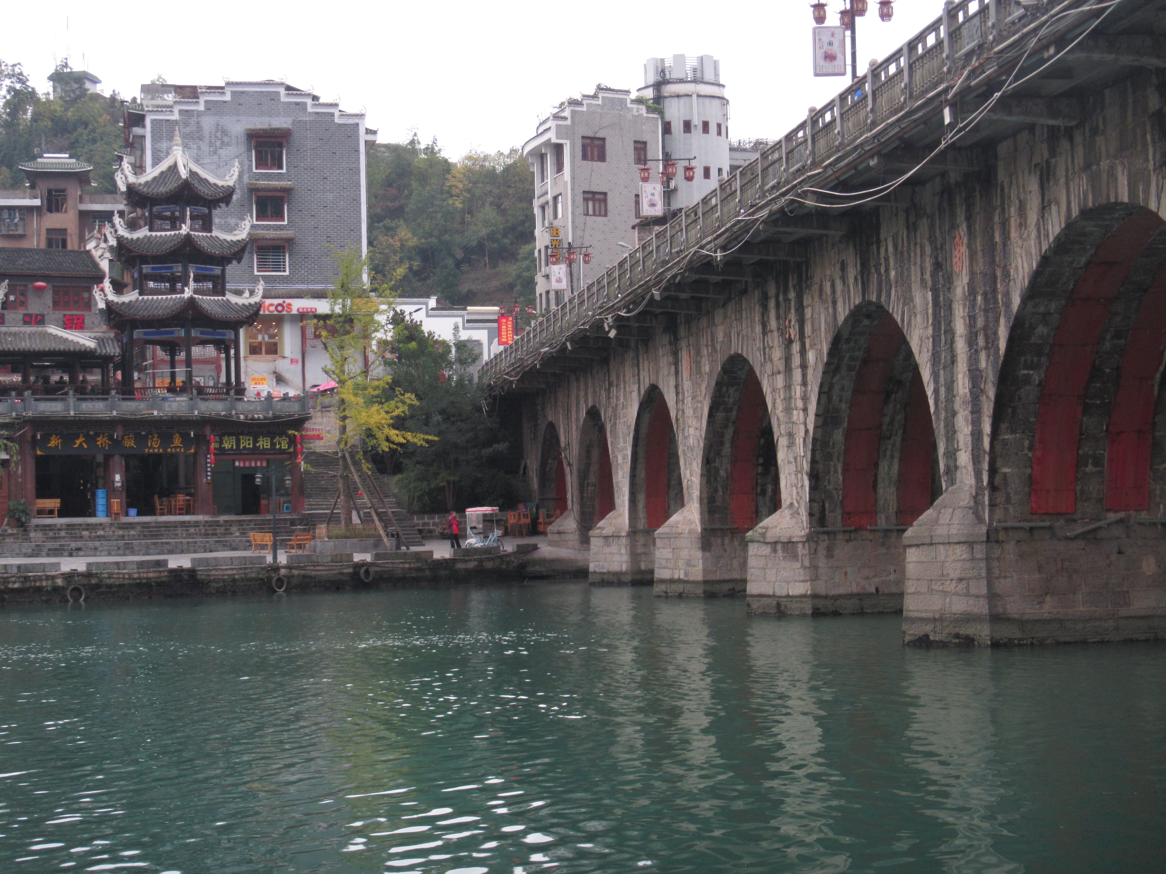 This bridge was the object of many of my photos.  It connects the north and south ends of town, which are divided by the Wuyang River